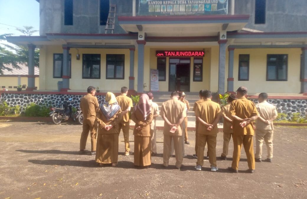 Apel Pagi Pemerintah Desa Tanjungbarang: Momentum Semangat untuk Bekerja