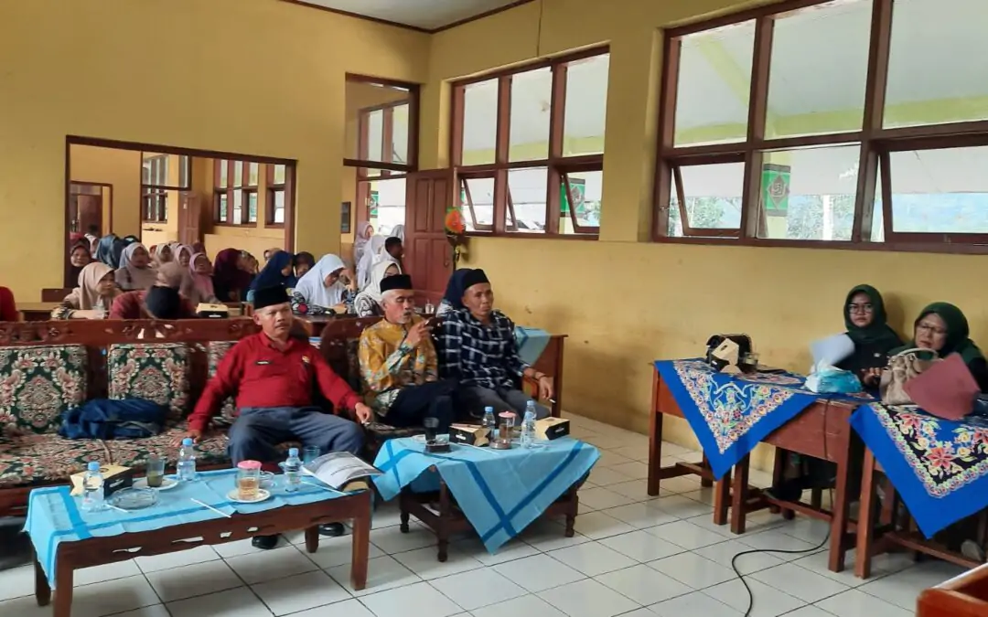 Bersyukur dan Berharap, Upacara Kenaikan Kelas SD Negeri Palawija Tampilkan Pesona Desa Tanjungbarang