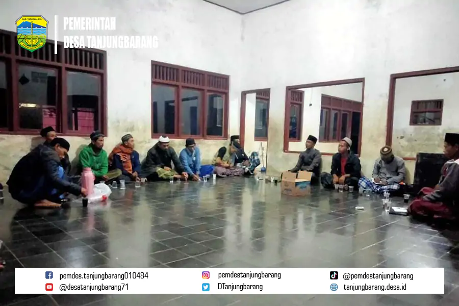 Gotong Royong Membangun Jalan Desa: Kisah Musbangdus Kampung Mekarjaya