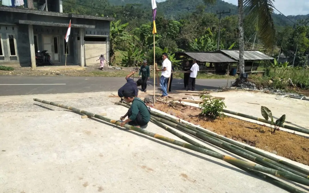 Gapura Bambu Tanjungbarang, Simbol Kebersamaan Menyambut HUT RI