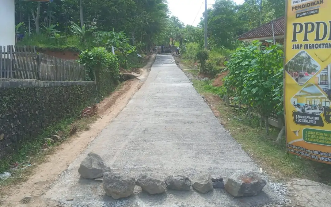 Progres Pembangunan Kegiatan Padat Karya Infrastruktur di Kampung Lengkongbarang Desa Tanjungbarang