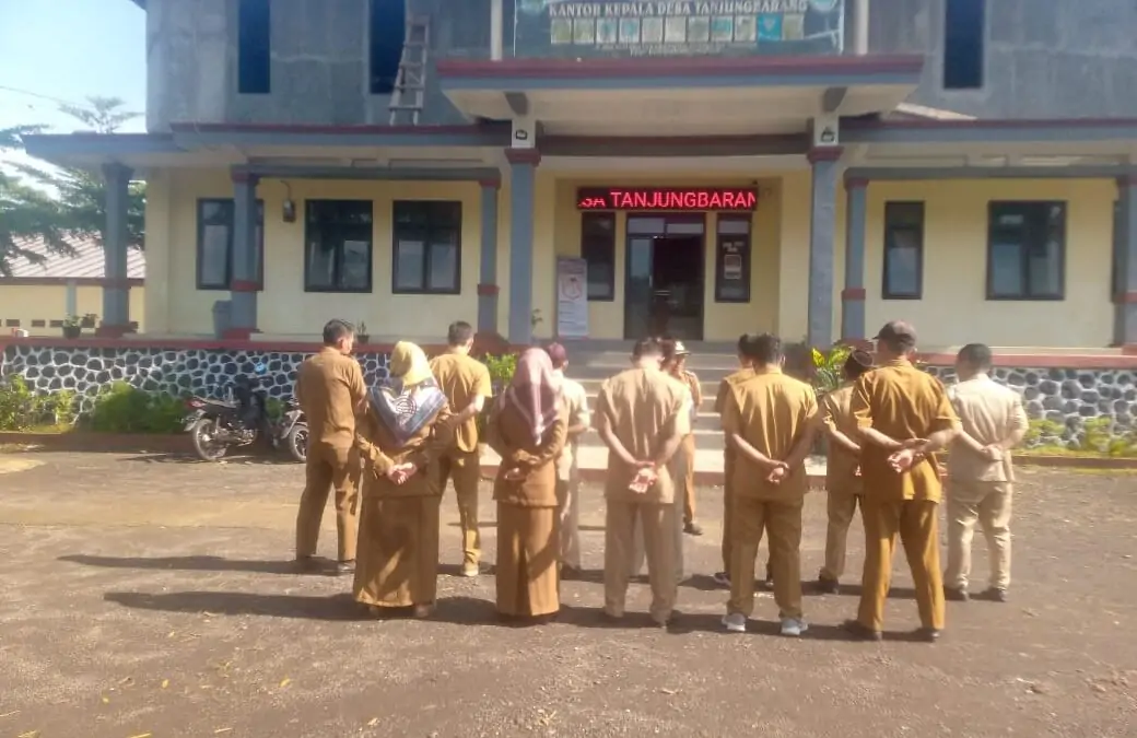 Apel Pagi Pemerintah Desa Tanjungbarang: Momentum Semangat untuk Bekerja