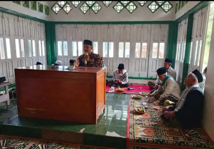 Kegiatan Pengajian Rutin Bulanan di DKM Ciganas Kampung Kadu