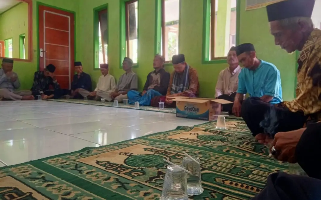 Mengukir Asa di Setiap Langkah: Pengajian Bulanan Kp. Jaksi